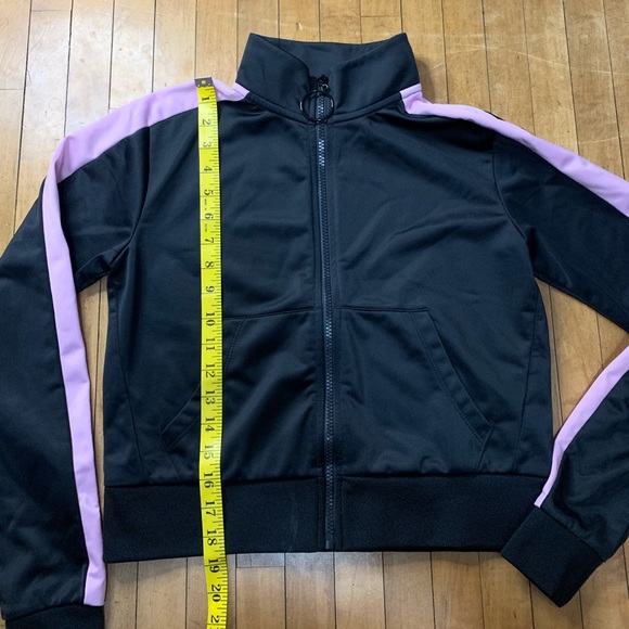 forever 21 crop xip up jacket in pink and black - Picture 5 of 9